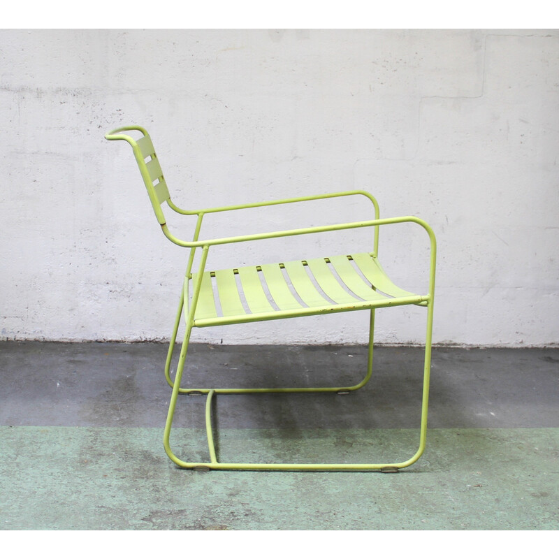 Paire de fauteuils de jardin vintage Surprising par Fermob
