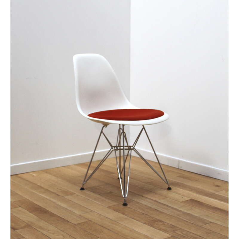 Chaises vintage DSR en aluminium chromé et plastique blanc par Charles et Ray Eames pour Vitra