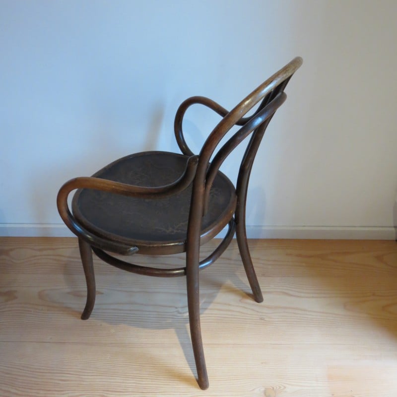 Vintage Art Nouveau chair in curved solid beech and plywood for Thonet, Austria 1890