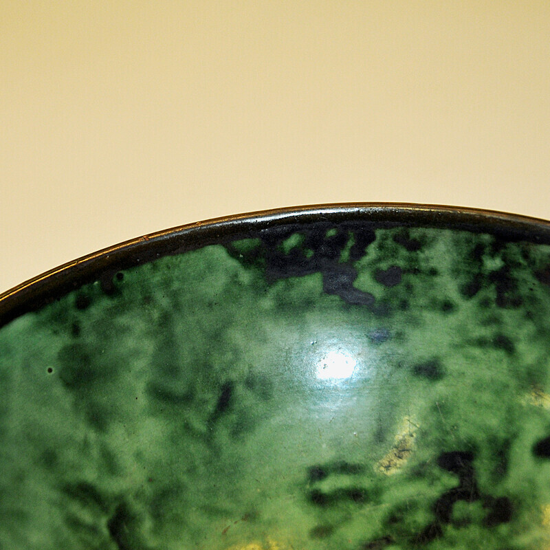 Plato vintage de gres esmaltado verde de Nittsjö Keramik, Suecia 1940