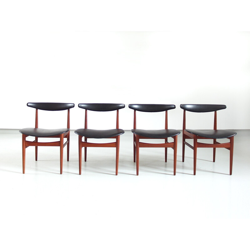 Ensemble de 4 chaises à repas noires en cuir et en teck par Poul Hundevad pour Vamdrup Stolefabrik - 1960