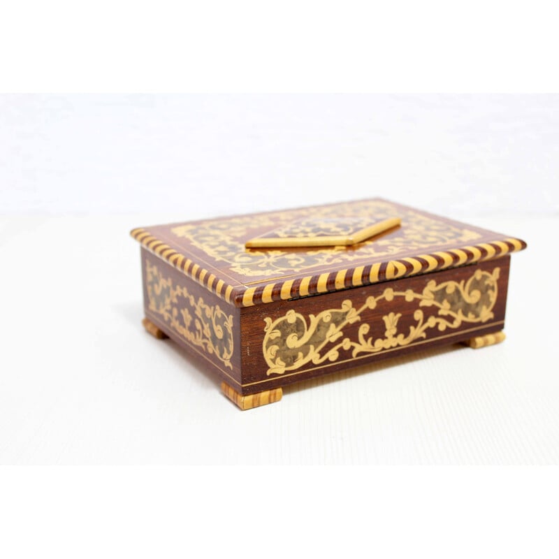 Vintage jewelry box in plywood and marquetry