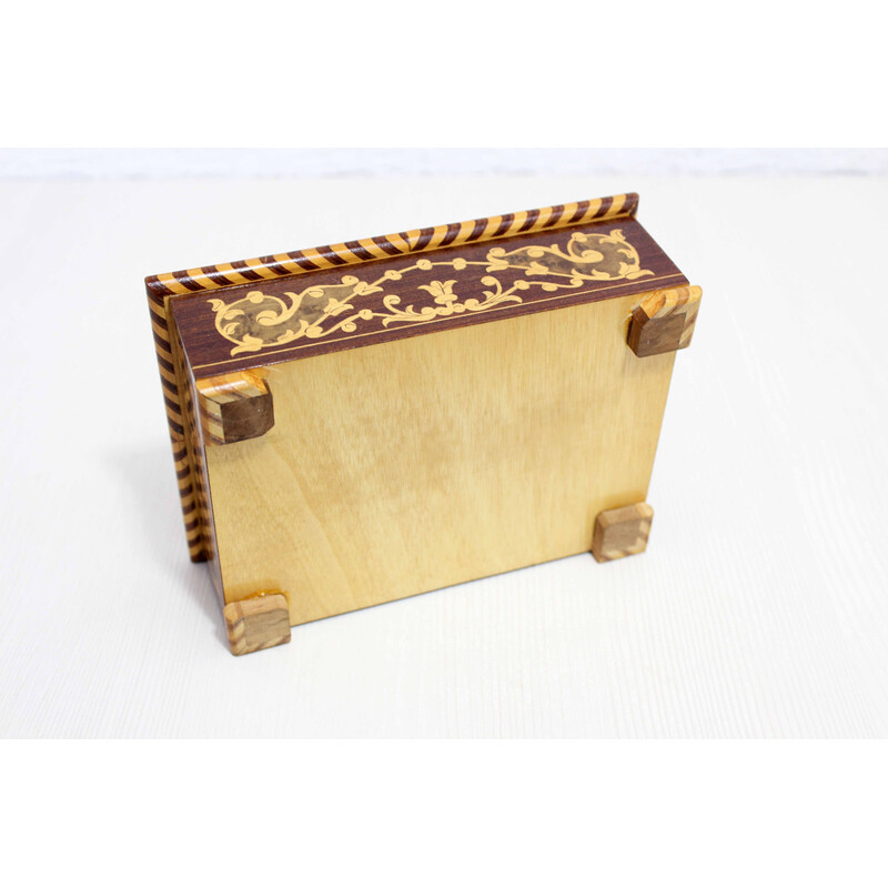 Vintage jewelry box in plywood and marquetry