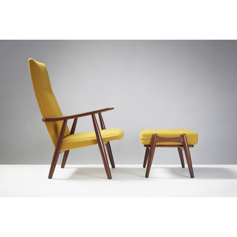 Fauteuil jaune GE-260 et ottoman GE-240 par Hans WEGNER - 1950