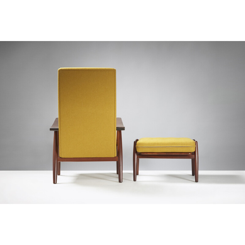 Fauteuil jaune GE-260 et ottoman GE-240 par Hans WEGNER - 1950