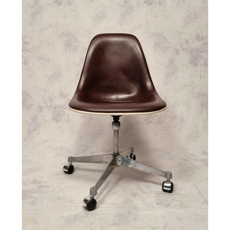 Cadeira de escritório vintage de Charles e Ray Eames em fibra de vidro e aço para Herman Miller, década de 1960