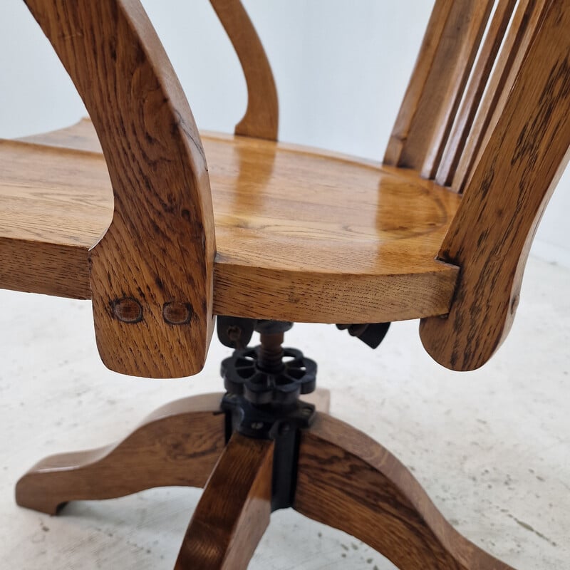 Vintage industrial oak swivel chair, England 1900