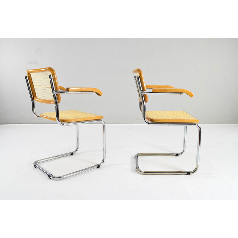 Par de cadeiras vintage modelo B64 em aço cromado e faia de Marcel Breuer, Itália 1970