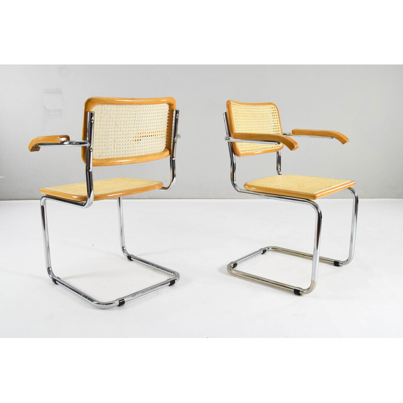 Par de cadeiras vintage modelo B64 em aço cromado e faia de Marcel Breuer, Itália 1970