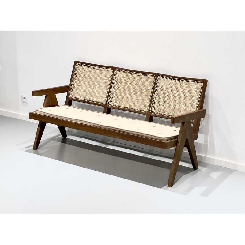 Vintage 3-Sitzer-Sofa aus Teakholz und Rohrgeflecht von Pierre Jeanneret, Indien 1956