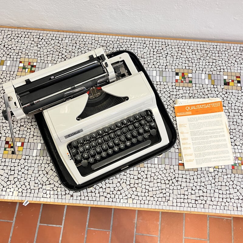 Macchina da scrivere vintage a valigetta modello 105 per Erika, Germania 1976