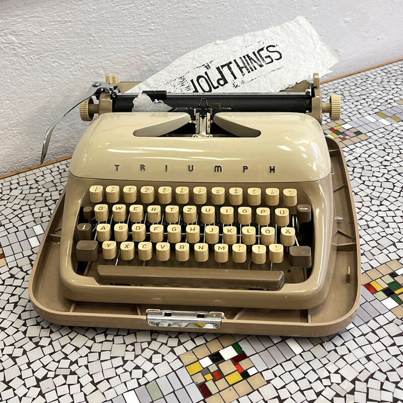 Machine à écrire vintage pour Triumph, Allemagne 1964