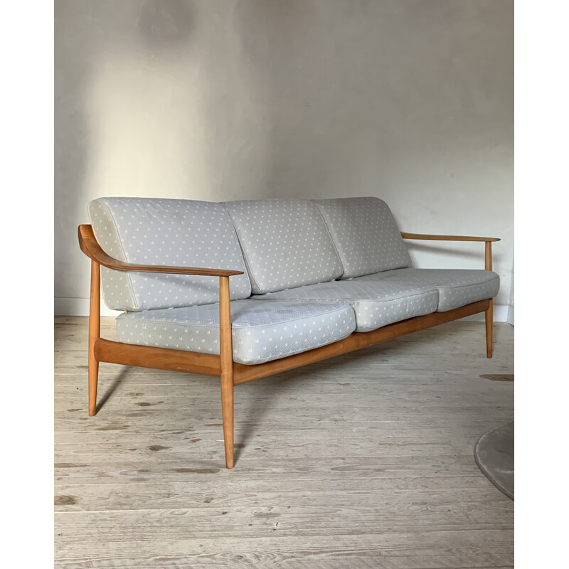 Vintage 3-Sitzer-Sofa aus Kirschholz und grauem Stoff von Wilhelm Knoll, 1960