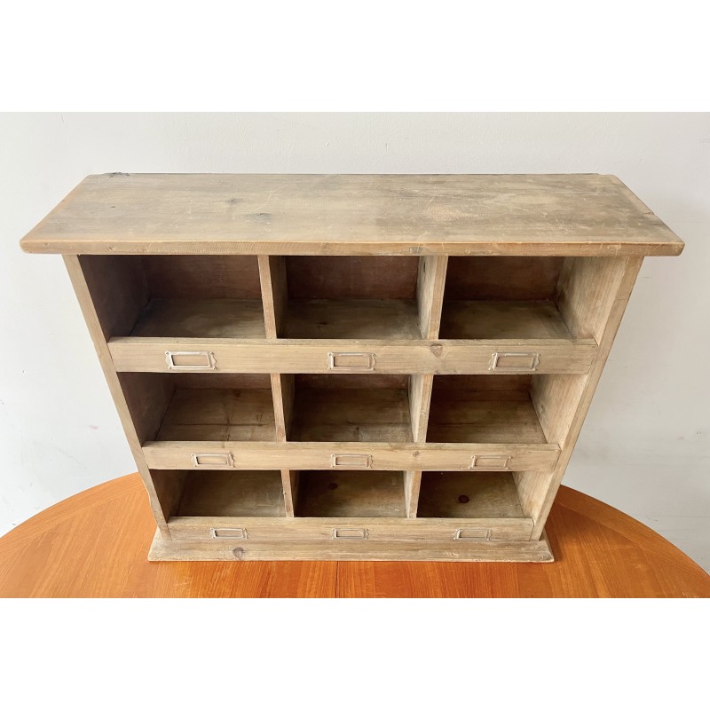 Mueble de almacenaje vintage en forma de palomar de madera