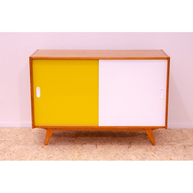 Vintage sideboard model U-452 in beech wood and plywood by Jiří Jiroutek, Czechoslovakia 1960