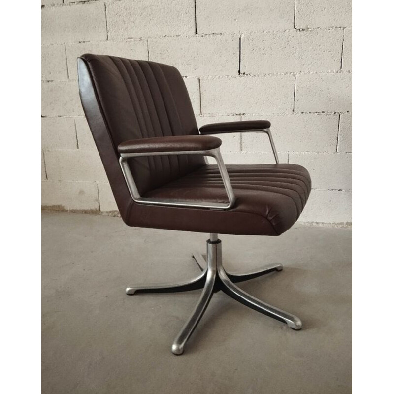 Fauteuil vintage en cuir par Osvado Borsani