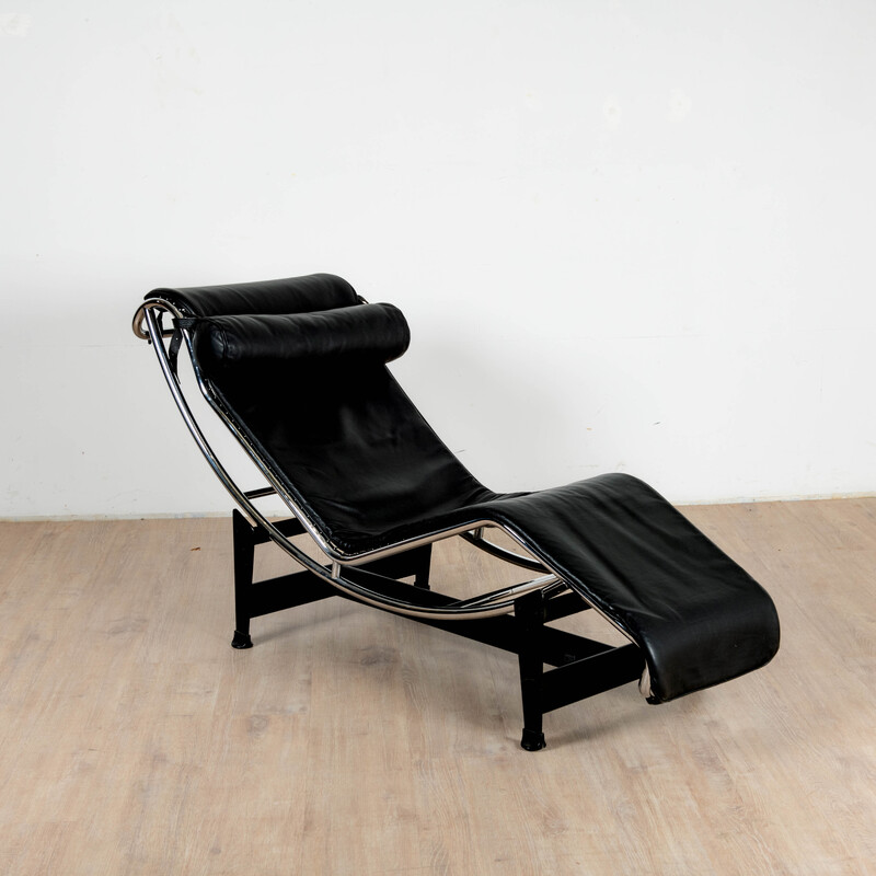 Vintage "LC4" lounge chair by Pierre Jeanneret and Charlotte Perriand for Cassina, 1920