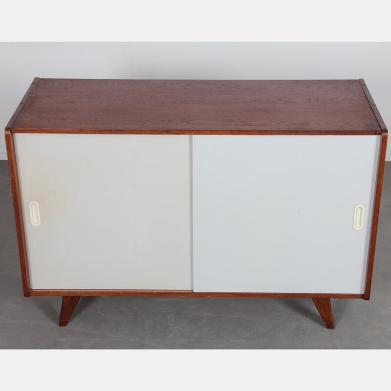 Commode vintage modèle U-452 en chêne par Jiri Jiroutek pour Interier Praha, Tchécoslovaquie 1960