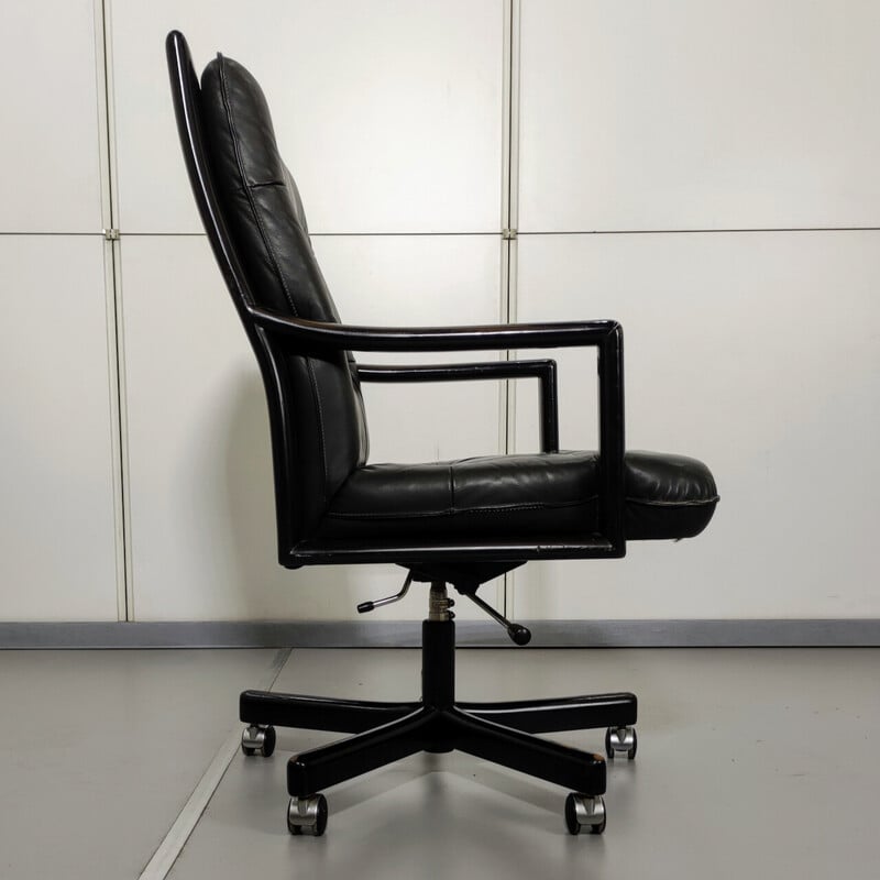 Vintage office armchair in black leather and black lacquered wood for Lübke, Germany 1980