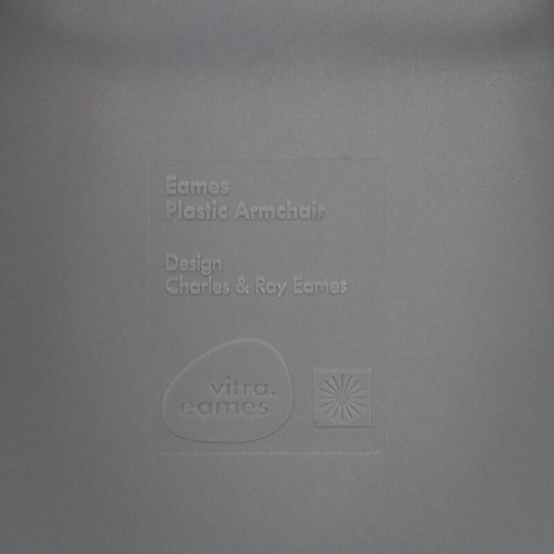 Satz von 4 Vintage-Esszimmerstühlen von Charles und Ray Eames für Vitra, 2013