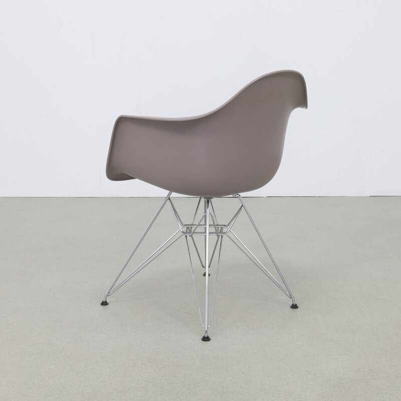 Satz von 4 Vintage-Esszimmerstühlen von Charles und Ray Eames für Vitra, 2013