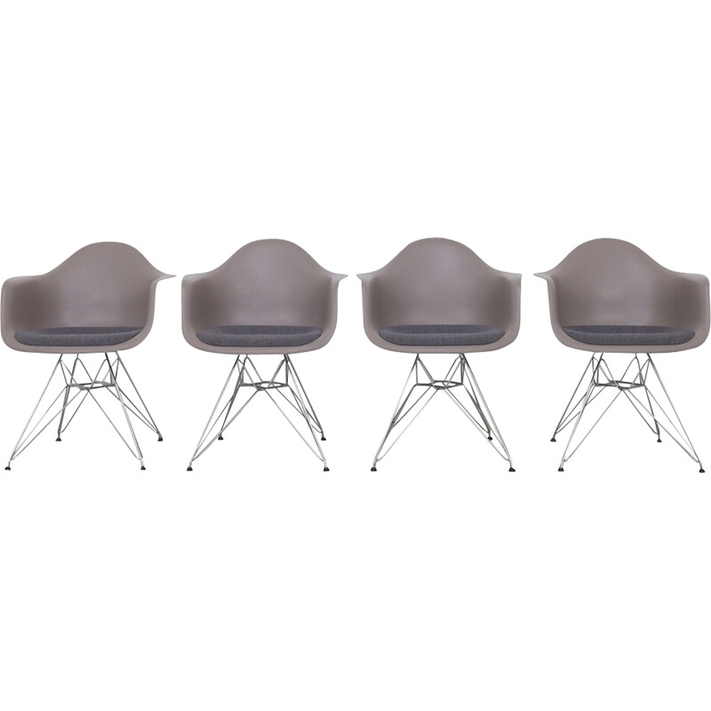 Satz von 4 Vintage-Esszimmerstühlen von Charles und Ray Eames für Vitra, 2013