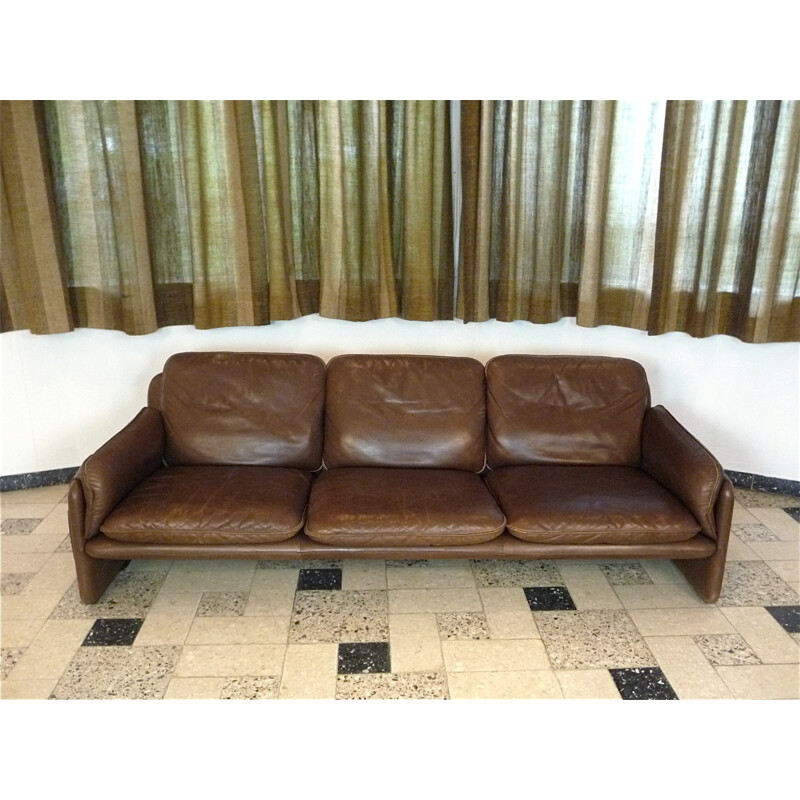 DS61 3-seater brown leather sofa produced by De Sede - 1960s