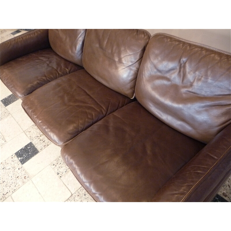 DS61 3-seater brown leather sofa produced by De Sede - 1960s