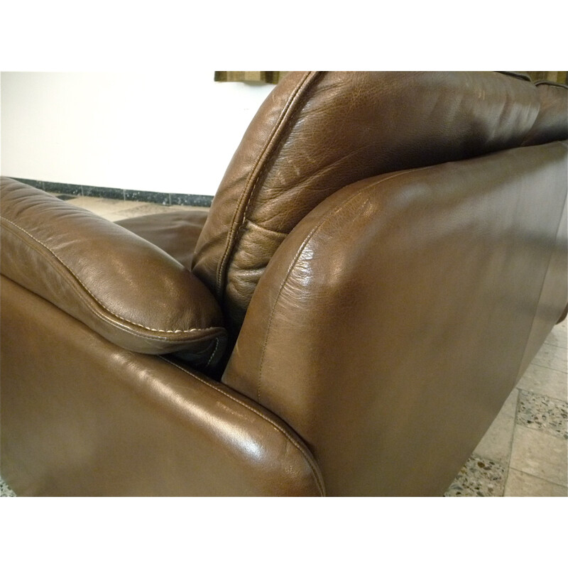 DS61 two-seater brown leather sofa produced by De Sede - 1960s