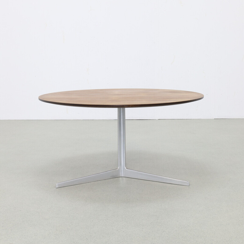 Vintage round coffee table by Arne Jacobsen for Fritz Hansen, 1960