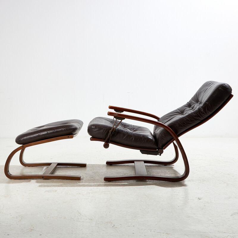 Vintage “The Panter” armchair with leather ottoman by Arnt Lande for Westnofa, 1970