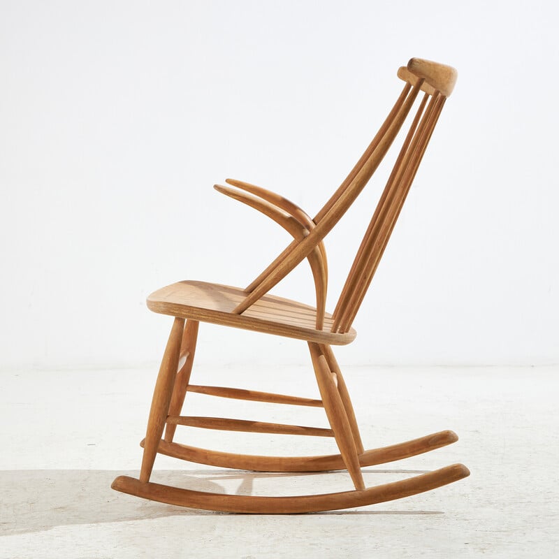 Vintage "IW3" beech rocking chair by Illum Wikkelsø for Niels Eilersen, 1960