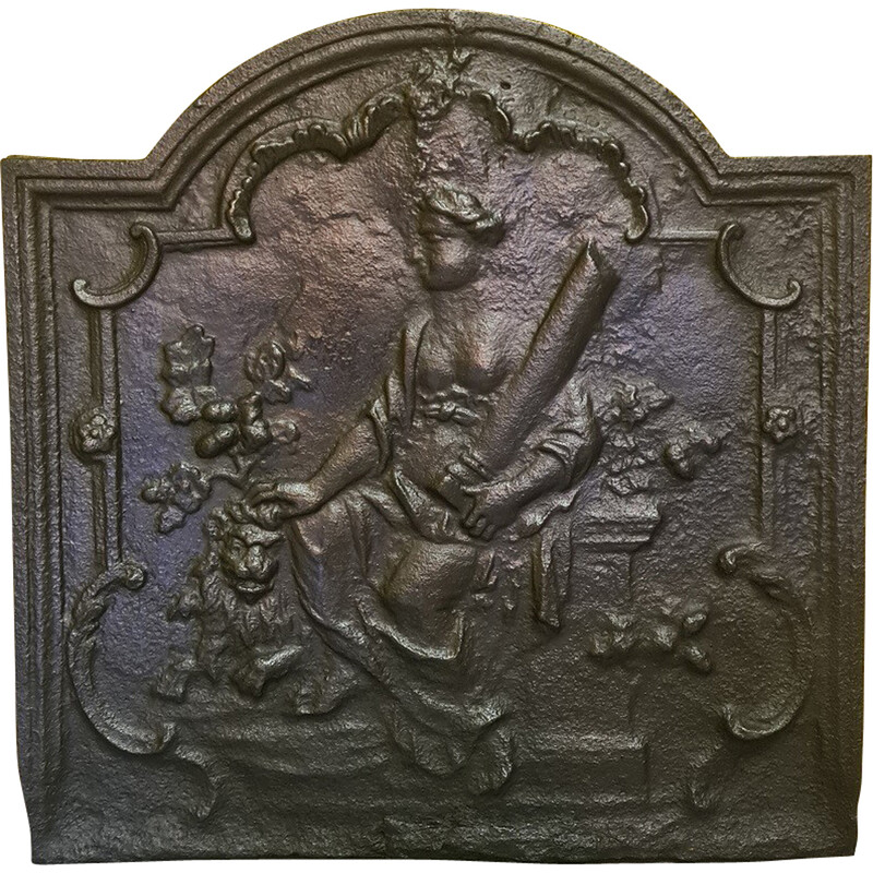 Recuperador de calor vintage em ferro fundido decorado com a Deusa Fortitude, França 1700