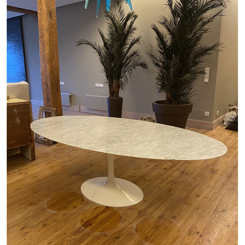 Vintage dining table "Tulip" marble top by Eero Saarinen