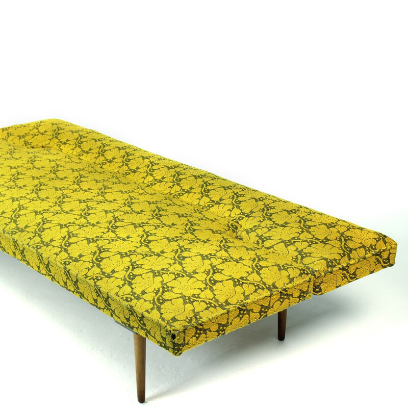 Daybed in floral pattern by Miroslav Navratil - 1960s