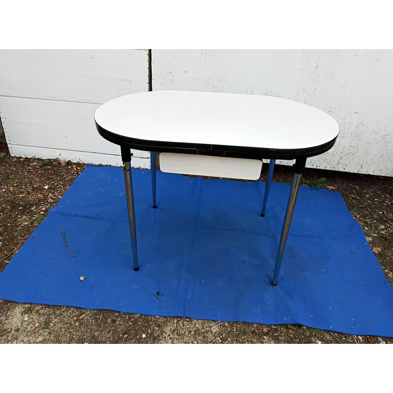 Vintage extendable table in formica and chrome