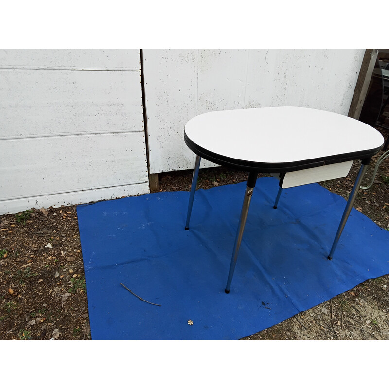 Vintage extendable table in formica and chrome