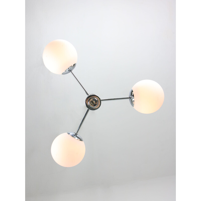 Vintage Sputnik chandelier in chrome and opaline, Italy 1970