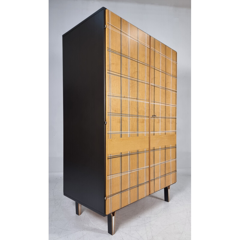 Dekorierter Holzschrank im Vintage-Stil, 1970