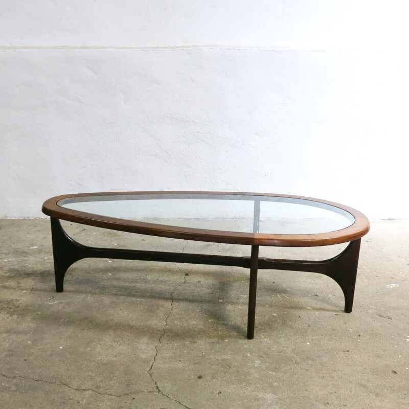 Tear-drop oval Coffee Table by Stonehill - 1960s