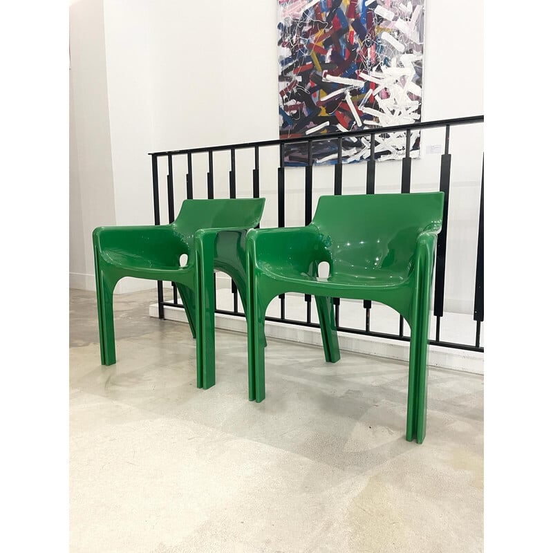 Paar vintage Gaudi stoelen in robuust groen plastic van Vico Magistretti, Italië