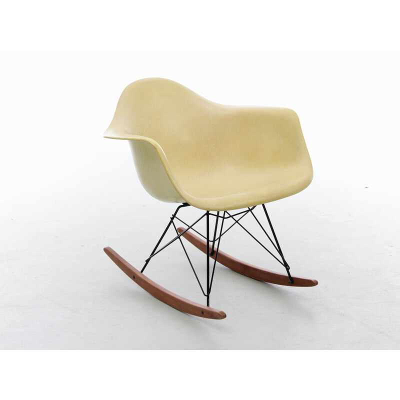 Rocking chair vintage "Rar" en fibre de verre jaune par Charles Eames, 1950