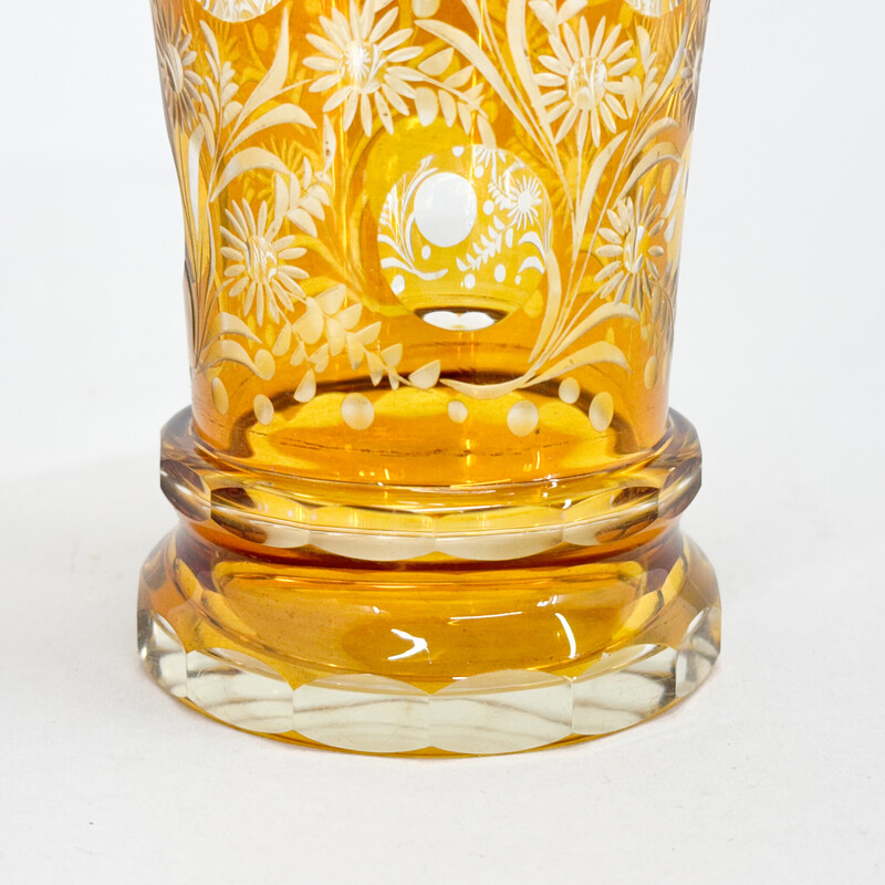 Vase vintage en verre clair avec motif floral, Tchécoslovaquie