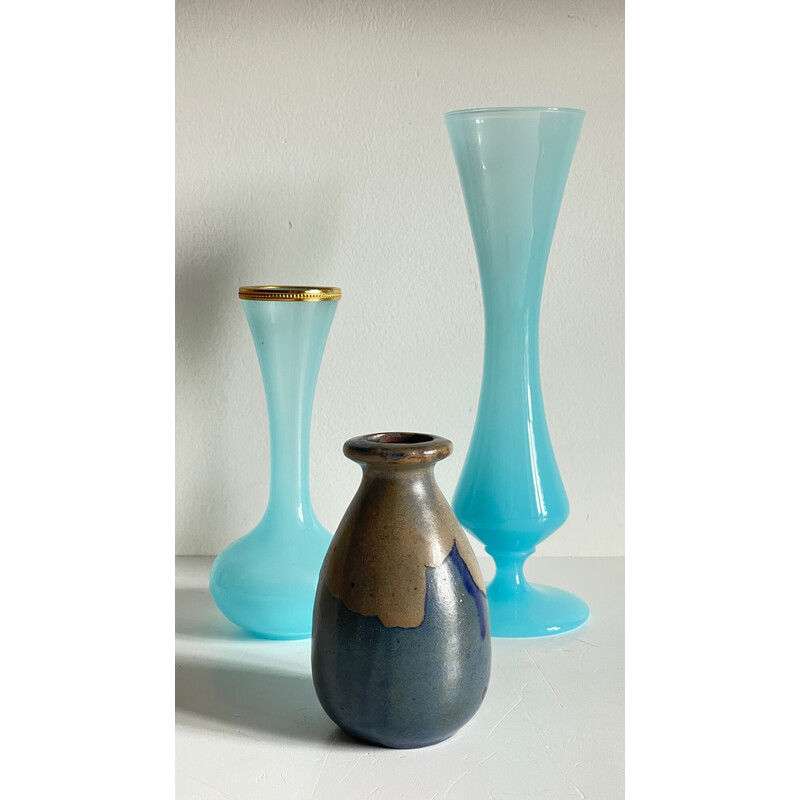 Conjunto de 3 vasos vintage em grés azul e vidro opalino