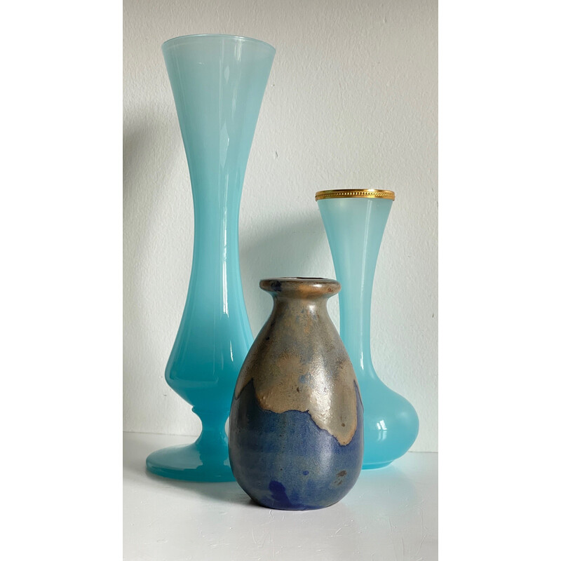 Lot de 3 vases vintage bleus en grès et verre opalin