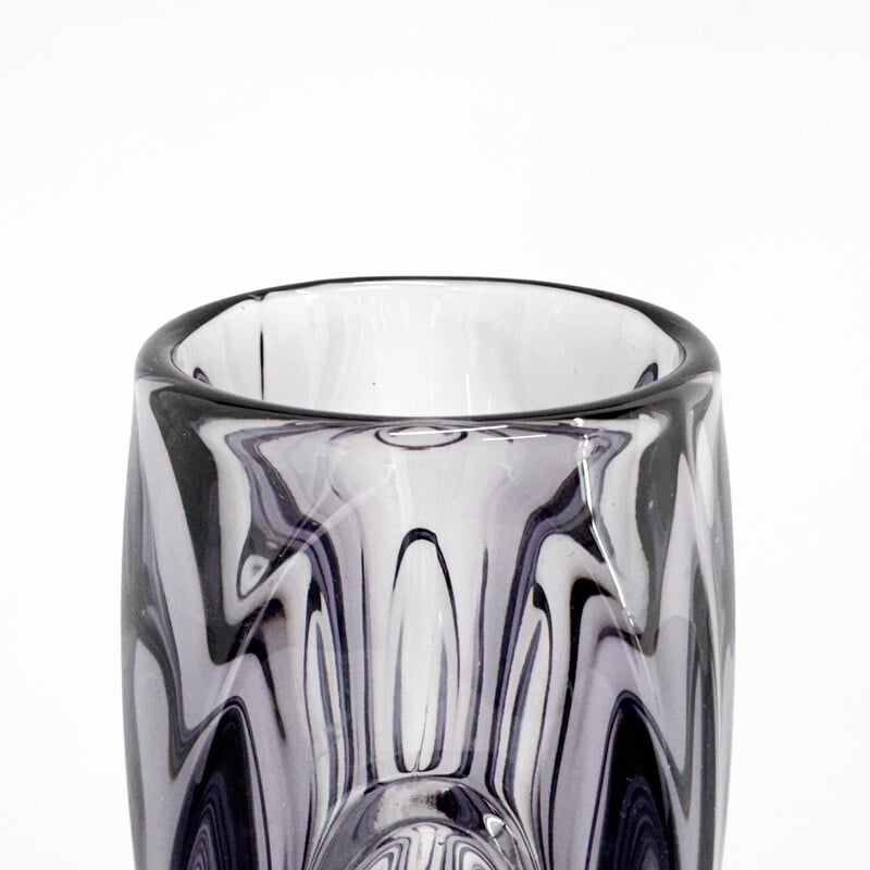Vase vintage en verre par Rudolf Schrotter pour Rosice Glassworks, Tchécoslovaquie 1950