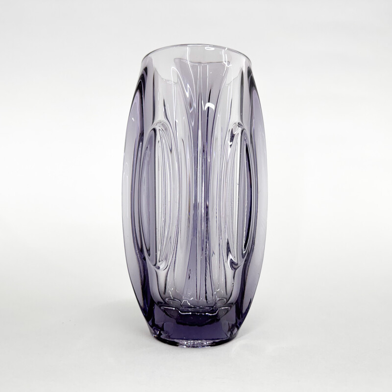 Vaso in vetro vintage di Rudolf Schrotter per la vetreria Rosice, Cecoslovacchia 1950