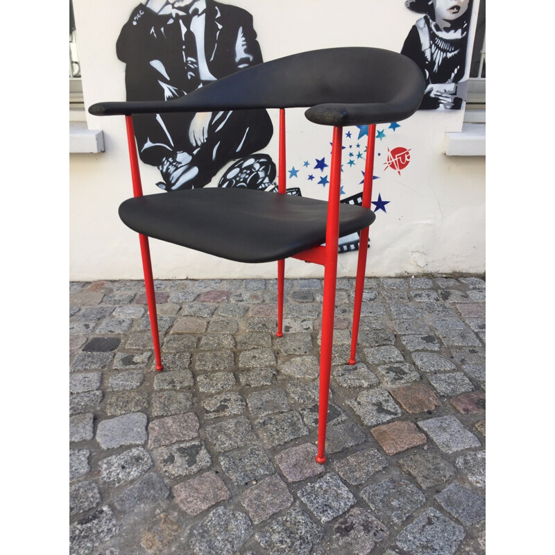 A set of 4 red easy chairs in plastics and metal by G. Vegni for Fasem - 1980s
