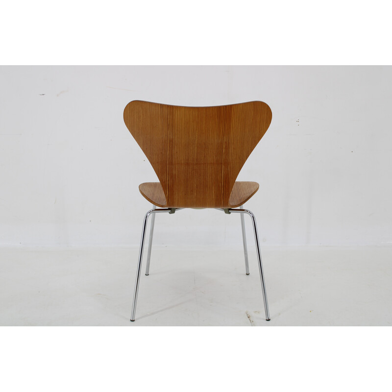 Par de cadeiras vintage série 7 de Fritz Hansen em madeira de pinho, Dinamarca 1970