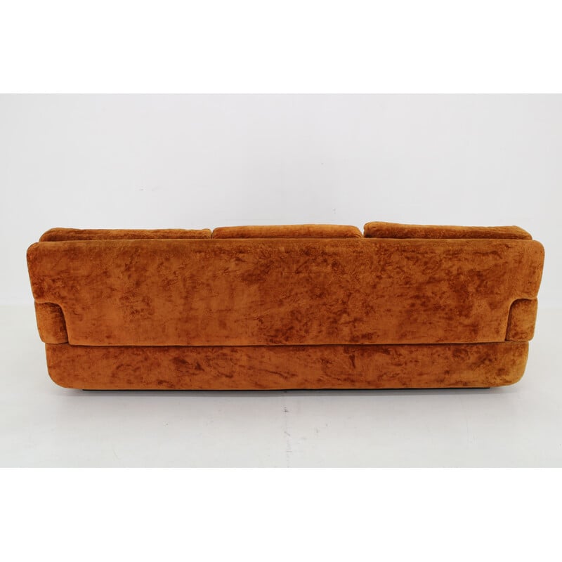 Vintage 3-seater velvet sofa for Saporiti, Italy 1970